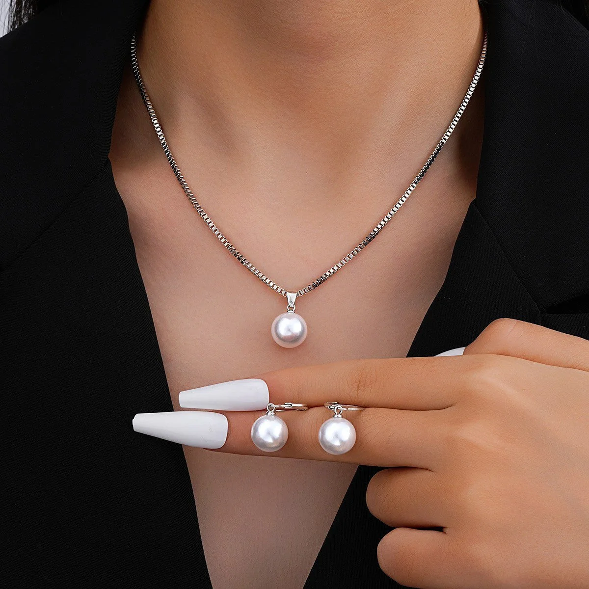 Golden Grace Pearl Jewelry Set | Gold - Image 10