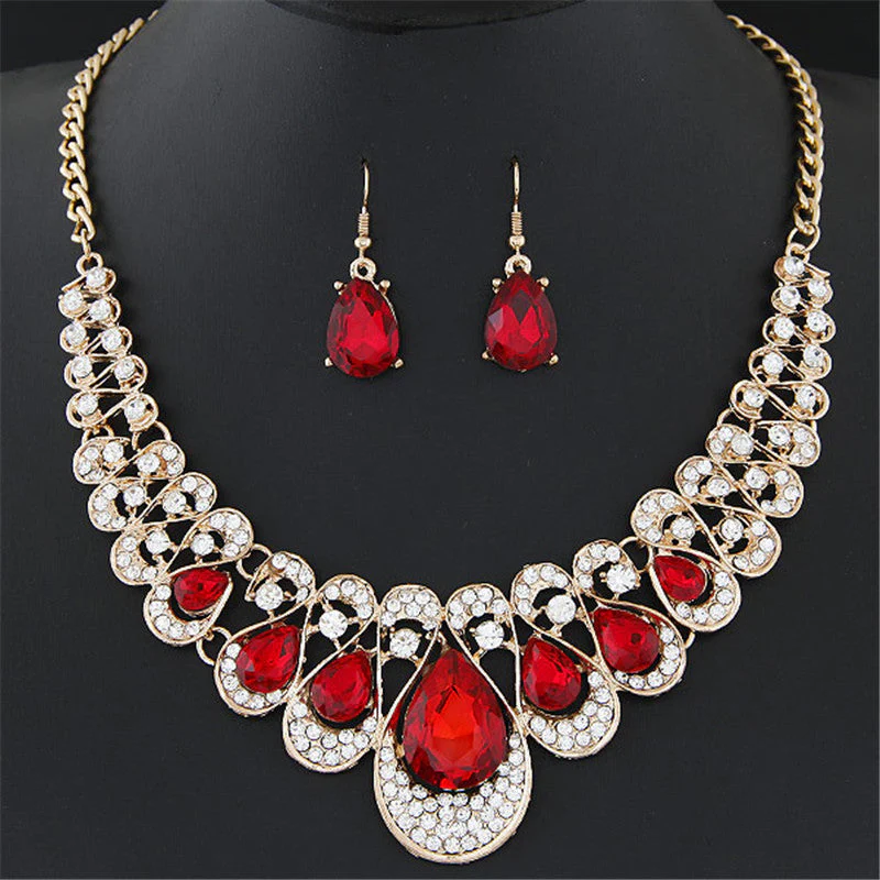 Maevina Crimselle Jewelry Set | Gold