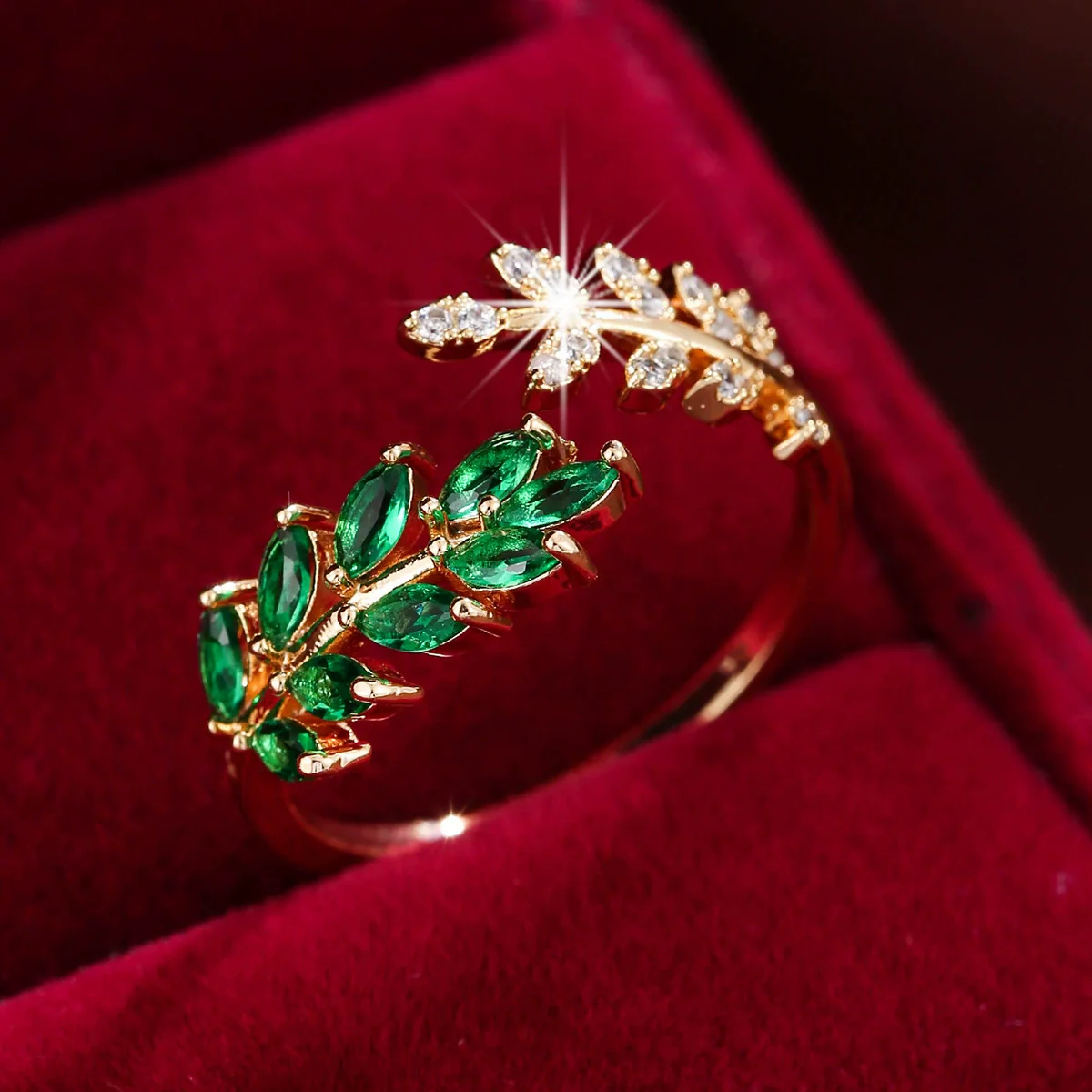 Vivara Saphielle Ring | Gold - Image 2